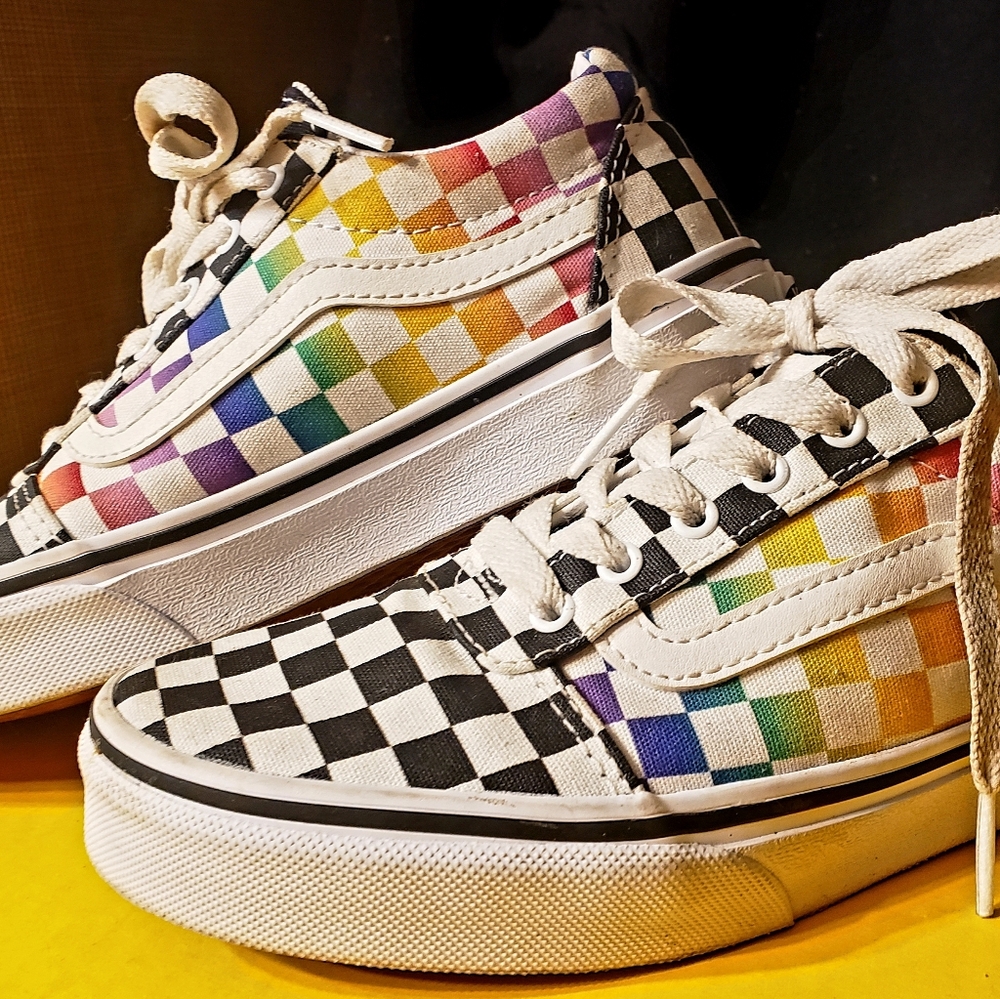 Vans checkerboard girls shoes